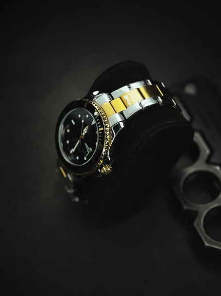 Rolex Submariner –  Throne Edition ( Gold Black )